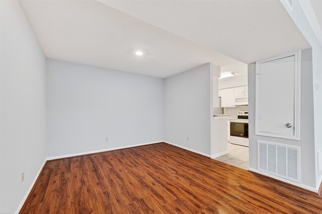 Building Photo - 3700 W Clay St