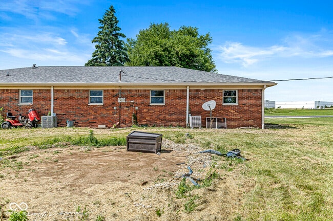 Building Photo - 4307 E 550 S