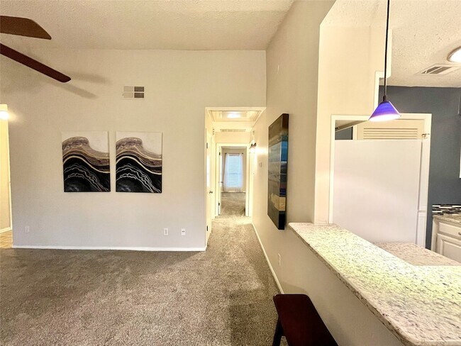 Building Photo - 1304 Harwell Dr