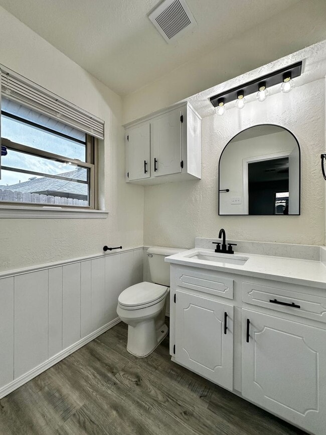 Building Photo - Remodeled Bathrooms