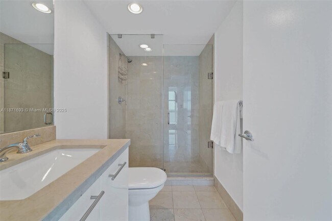 Building Photo - 6801 Collins Ave