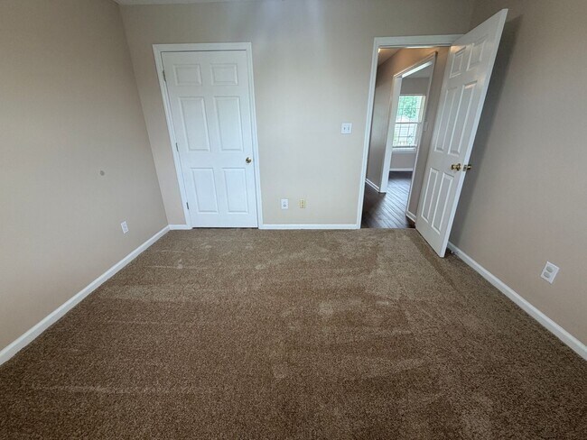 Building Photo - 3BD/2B in Valdosta, GA Close to Moody Air Force Base