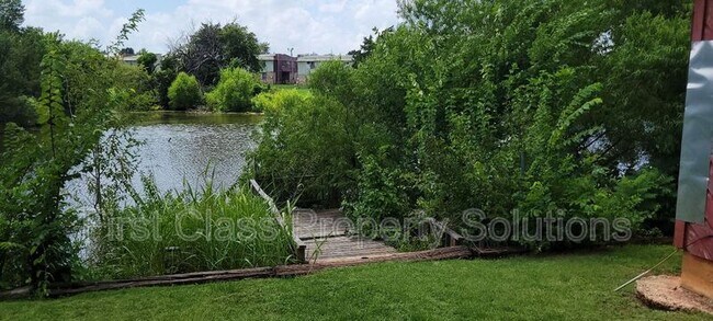 Building Photo - 7407 Kings Manor Ct