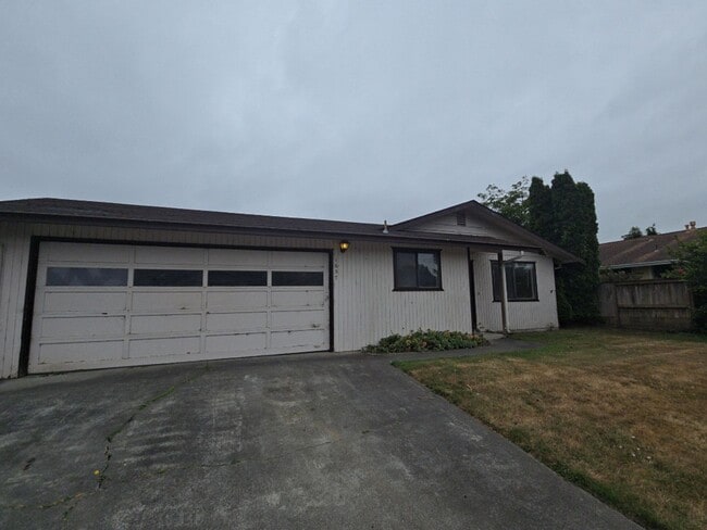 Building Photo - 3-Bedroom Arcata home located close to Cal...