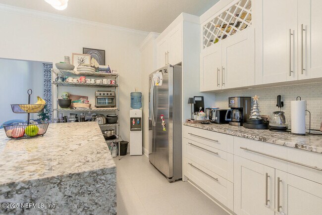 Building Photo - 2337 Matheson Dr