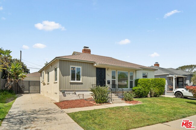 Building Photo - 7601 Dunfield Ave