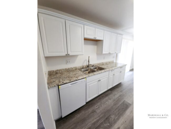 Building Photo - NEW REMODEL!!! Spacious 2br/1ba, A/C, LRG....