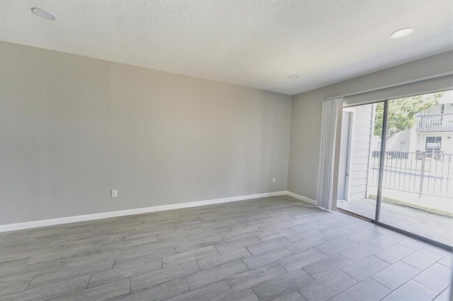 Building Photo - 13151 Walden Rd