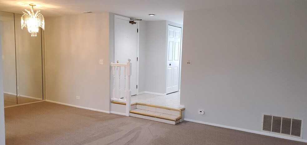 Building Photo - 1406 Clairmont Ct