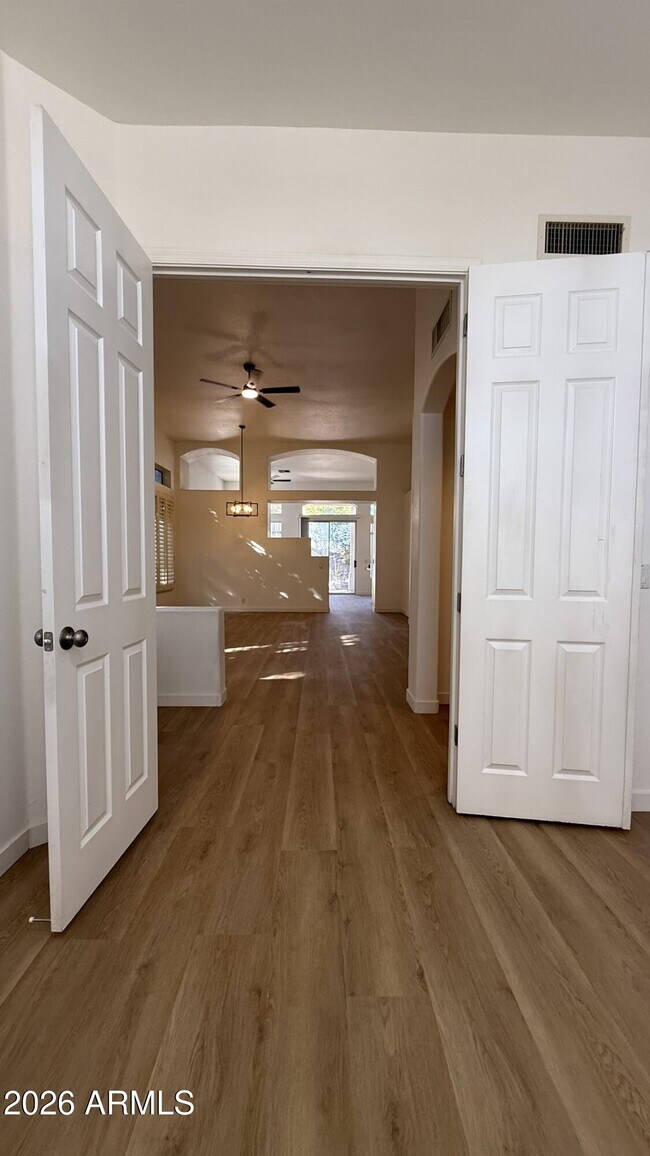 Building Photo - 5962 W Fieldstone Dr