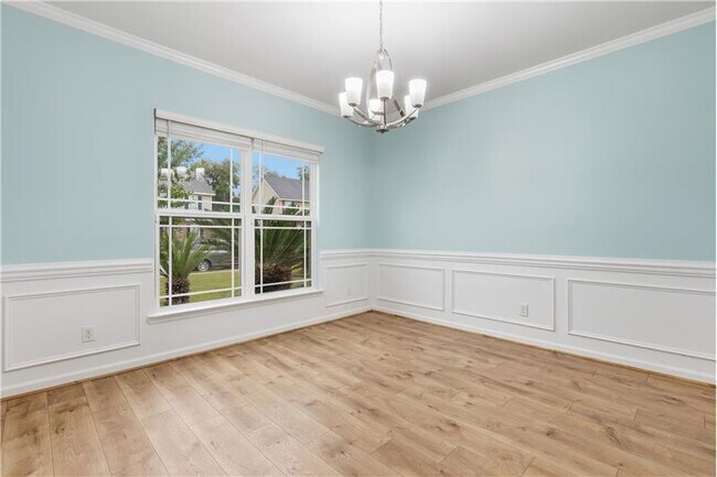 Building Photo - 13 Concordia Dr