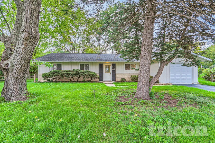 Building Photo - 3124 63rd St