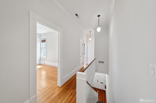 Building Photo - 2250 Webster St