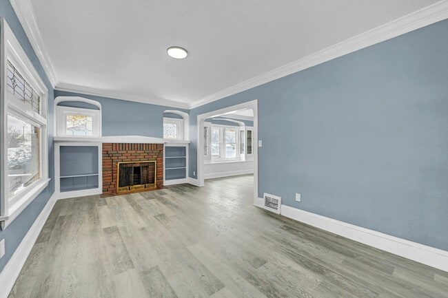 Building Photo - 3658 E 138th St