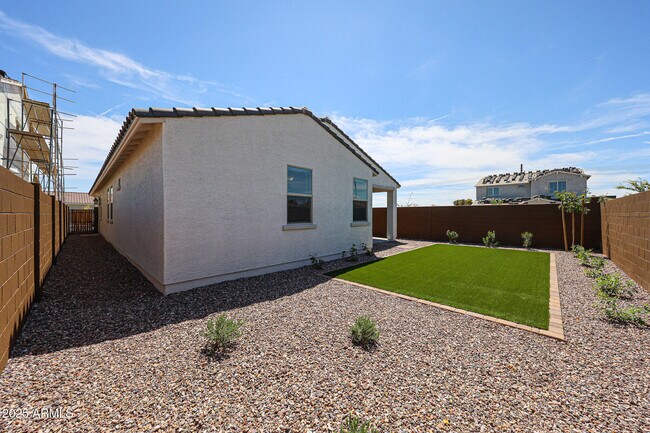 Building Photo - 5016 N 87th Ln