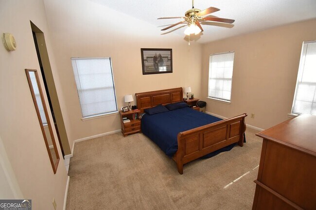 Building Photo - 200 McIntosh Dr