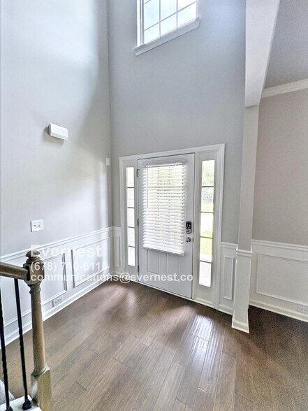 Building Photo - 144 Charolais Dr