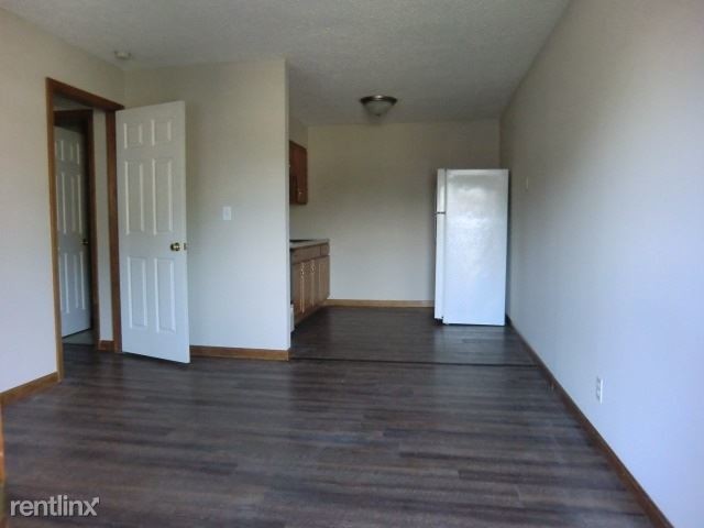 Building Photo - 1 br, 1 bath  - 301 Anthony Dr Apt C