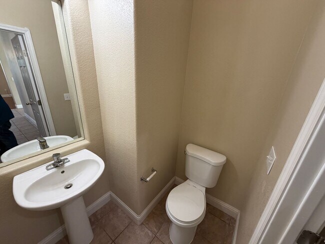 Building Photo - Large Home on Corner Lot