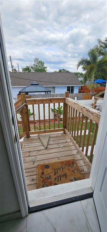 Building Photo - 528 Wideview Ave