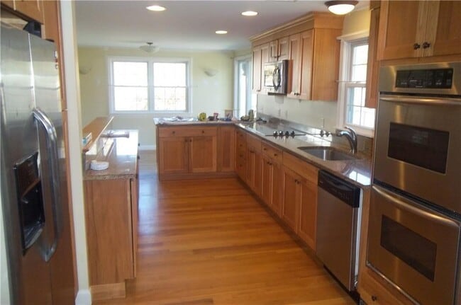 Building Photo - 80 Forest Park Dr