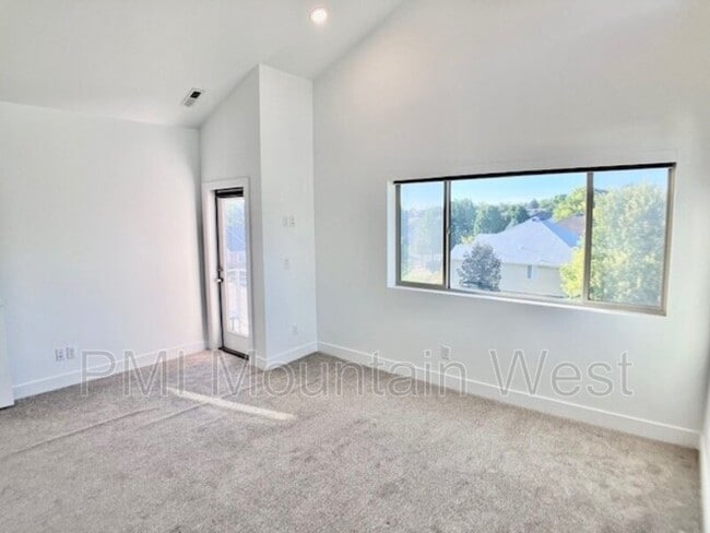 Building Photo - 503 W 2275 N