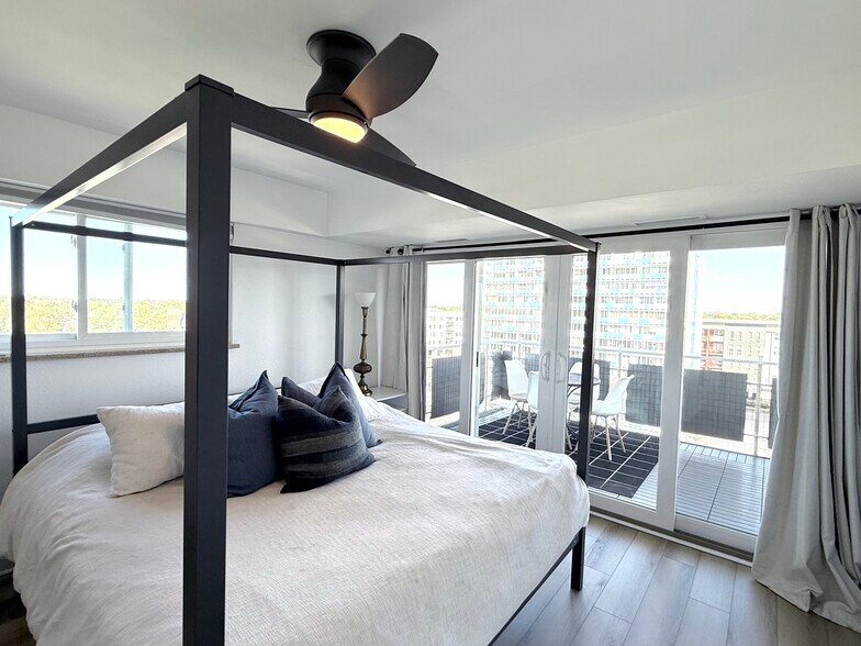 Building Photo - 1121 Albion St