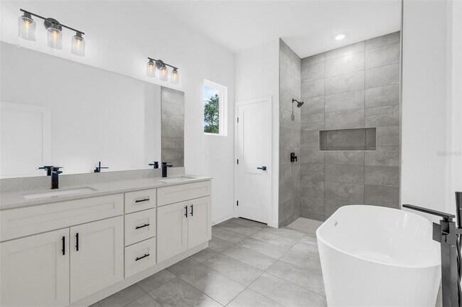 Building Photo - 10615 N Didiscus Dr