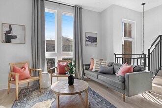 Building Photo - 915 Ramsey St