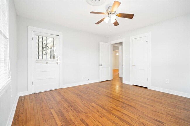 Building Photo - 205 Woodard St