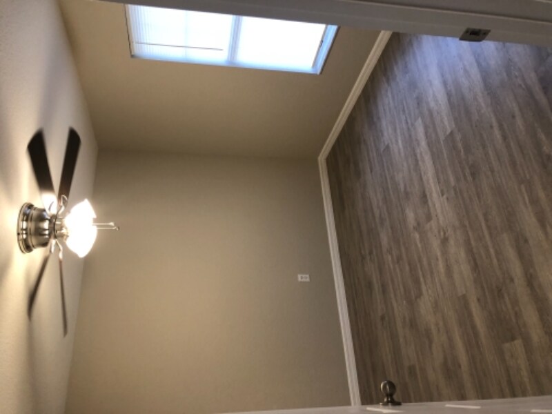 Building Photo - 9271 N Peachtree Way