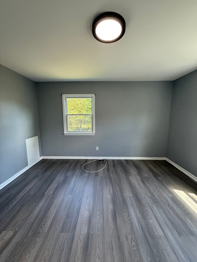 Building Photo - 309 Ellis Ct