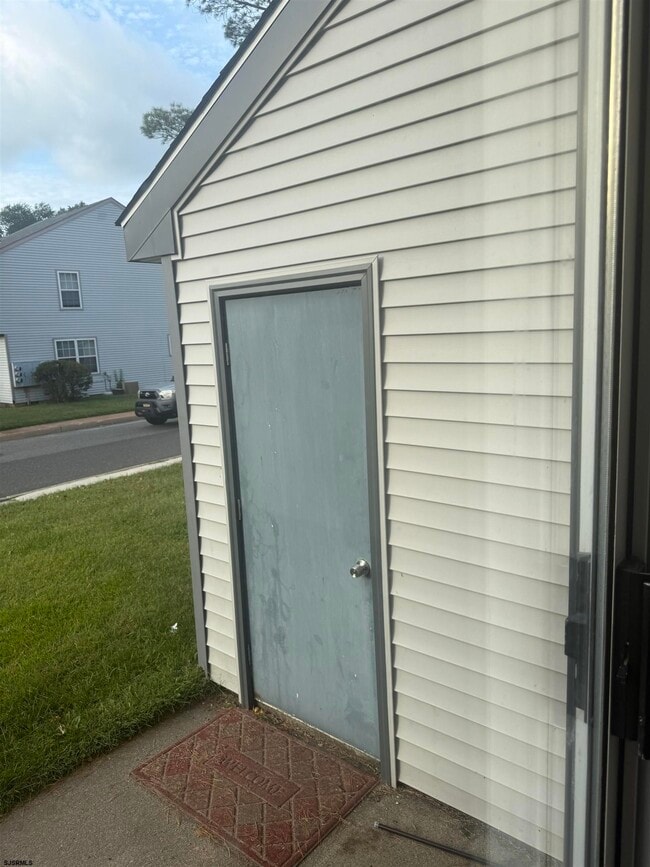 Building Photo - 22 Oyster Bay