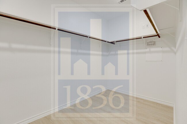 Building Photo - 17609 Chino Ln