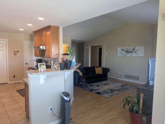 Building Photo - 5616 S Quemoy Ct