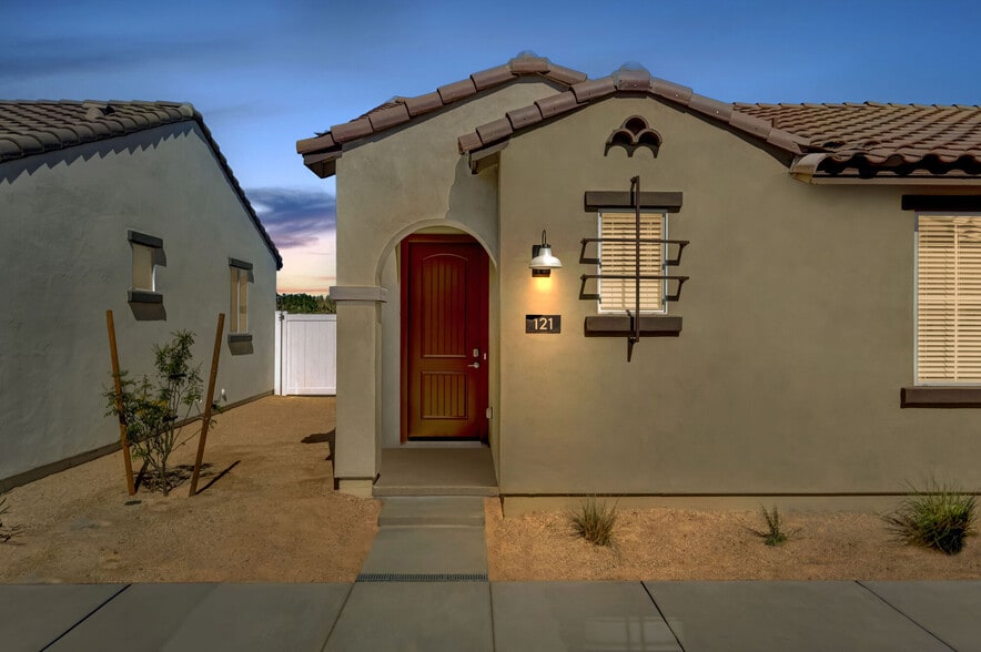 Primary Photo - Villas Goodyear