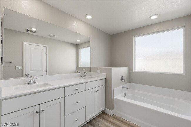 Building Photo - 3574 Via Elenora Ln