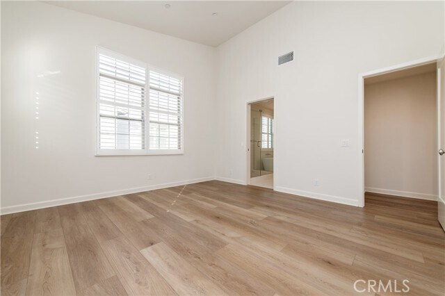 Building Photo - 112 Anthem