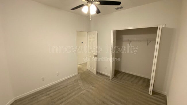 Building Photo - 6952 Tussilago Way