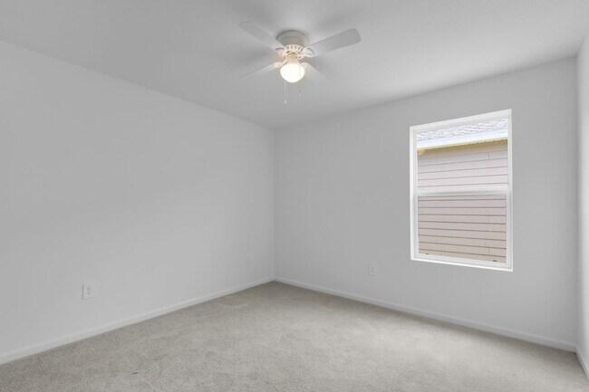 Building Photo - SW Ocala 3/2 Home in Marion Ranch