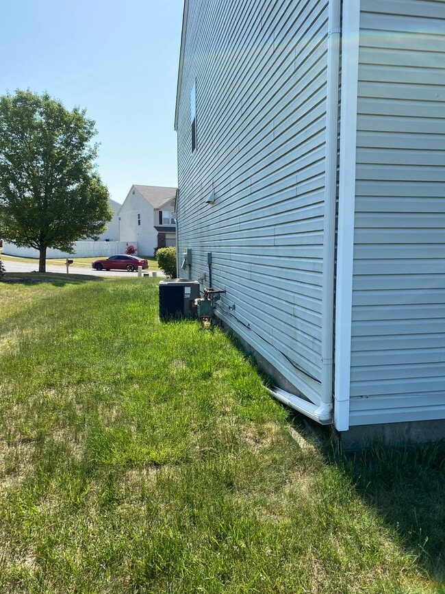 Building Photo - 4221 Dobbin Cir