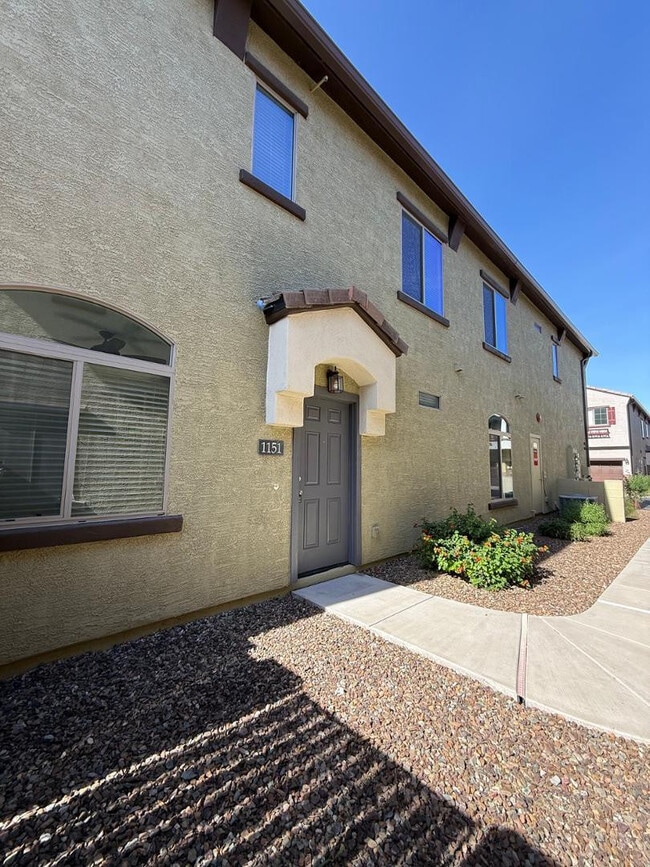 Building Photo - 2725 E Mine Creek Rd