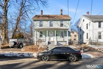 Building Photo - 147 Martin St