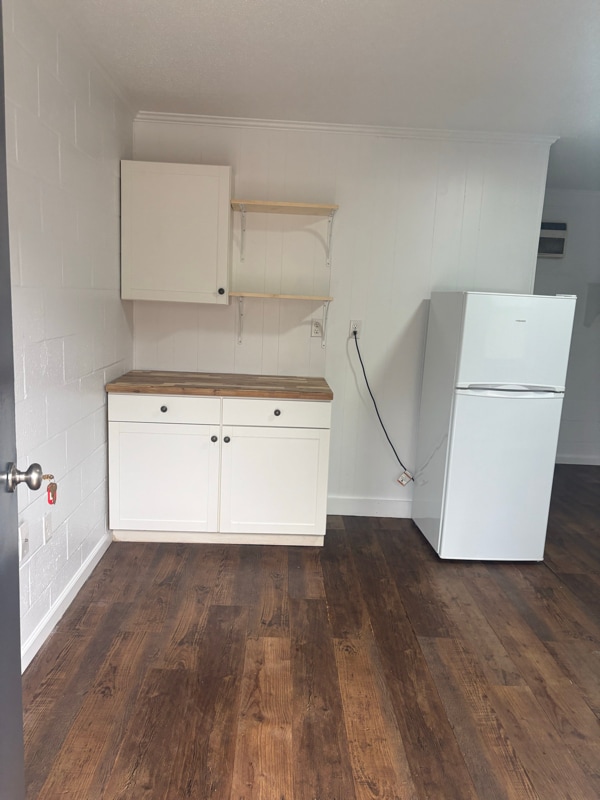 Building Photo - 601 N Main St