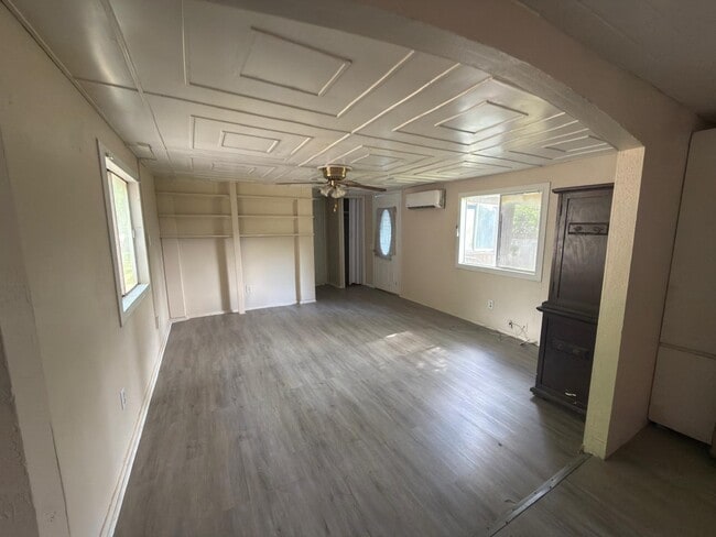 Building Photo - 109 Birchwood Dr