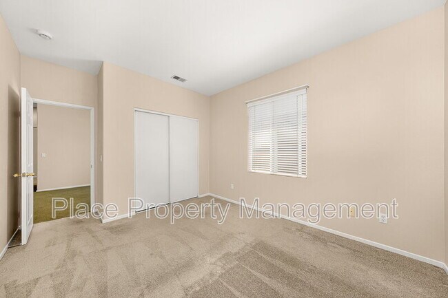 Building Photo - 6223 Avenida De Las Vistas