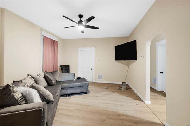 Building Photo - 6109 Virginia Ave