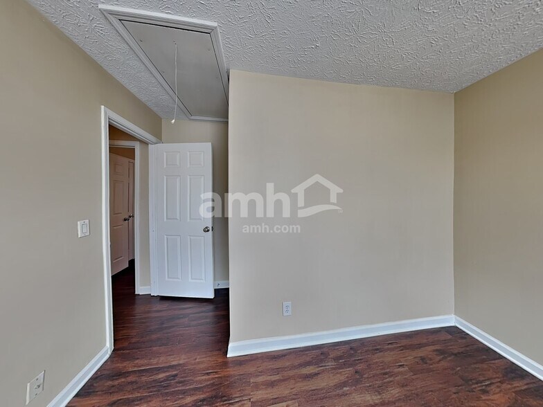 Building Photo - 2586 Marleigh Farm Rd NW