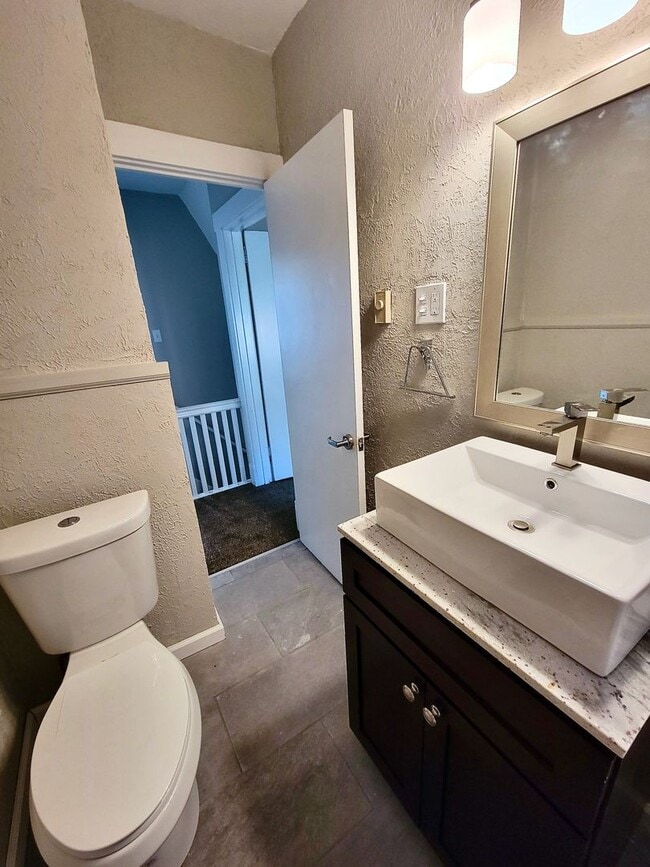 Building Photo - *** Mt. Washington Two Bedroom Duplex for Rent * Large Yard * Private Patio * Fully Renovated * W...