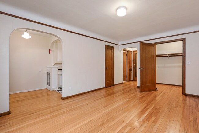 Building Photo - Grex Apartments